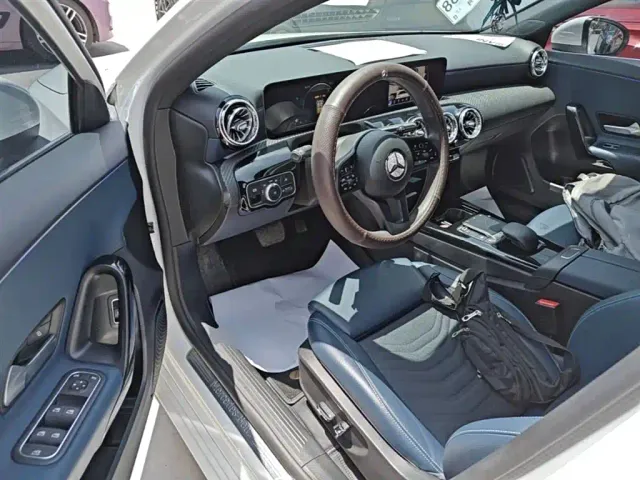 Mercedes-Benz A-Class — Фото автомобиля 15