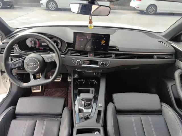 Audi A4L — Фото автомобиля 6