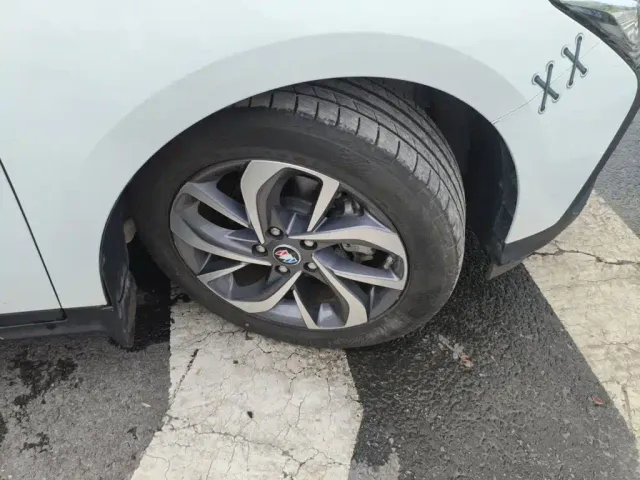 Buick Velite 6 — Фото автомобиля 26