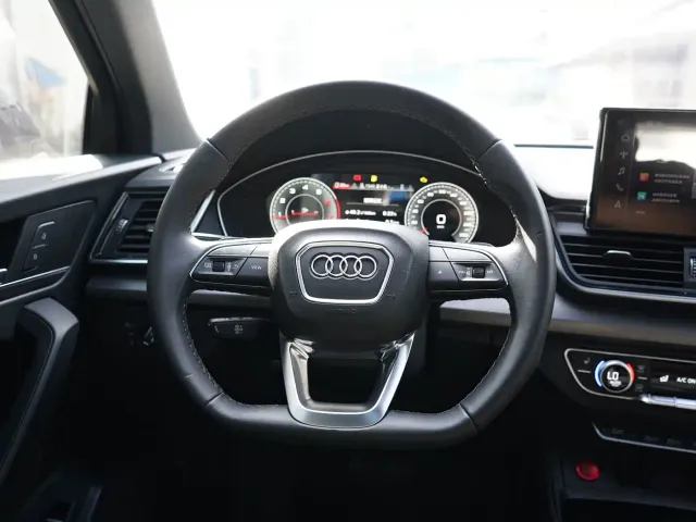 Audi Q5L — Фото автомобиля 12