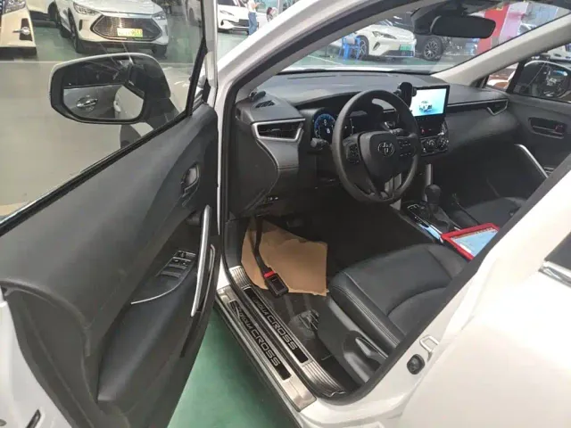 Toyota Corolla Cross — Фото автомобиля 11