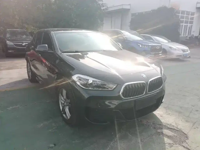 BMW X2 — Фото автомобиля 3