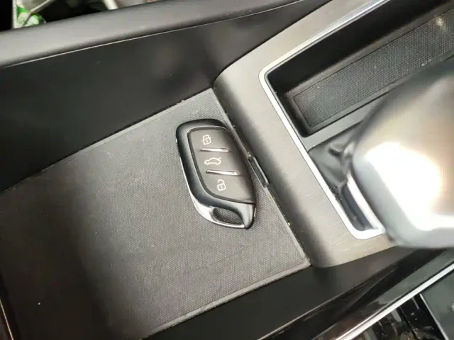Roewe i5 — Фото автомобиля 8