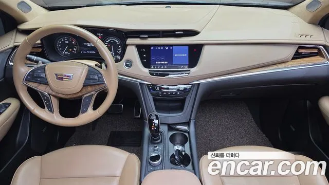 Cadillac XT5 — Фото автомобиля 10