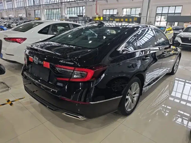 Honda Accord — Фото автомобиля 6