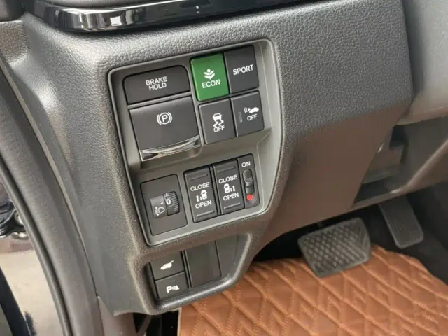 Honda Odyssey 2026 2.0L e:HEV Sharp·Intelligent Edition — Фото автомобиля 11