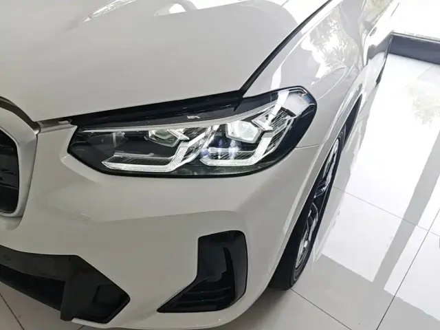 BMW iX3 — Фото автомобиля 23