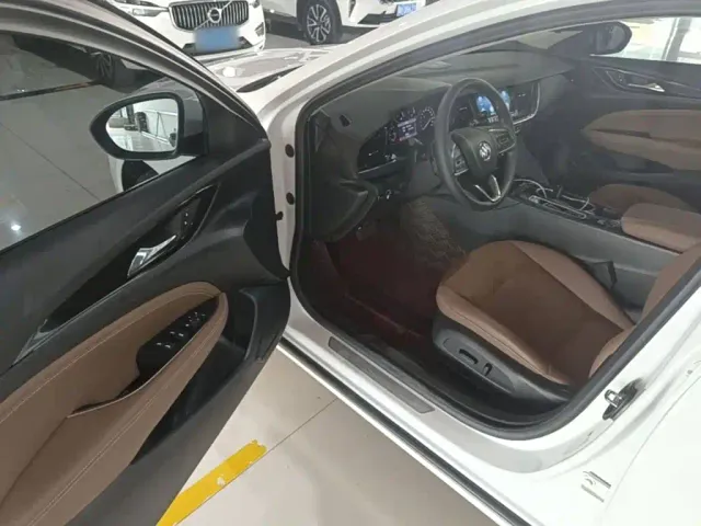 Buick Regal — Фото автомобиля 15