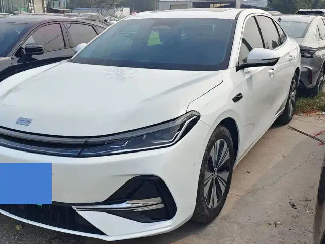 Фотография автомобиля — Geely Galaxy A7