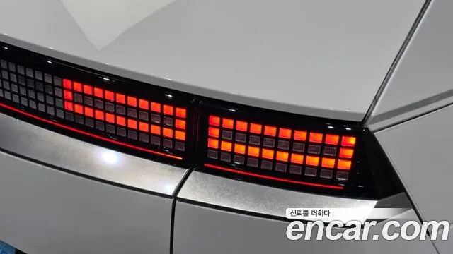 Hyundai Ioniq 5 — Фото автомобиля 8