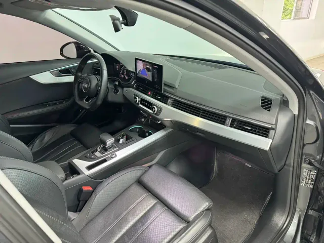 Audi A4L — Фото автомобиля 14