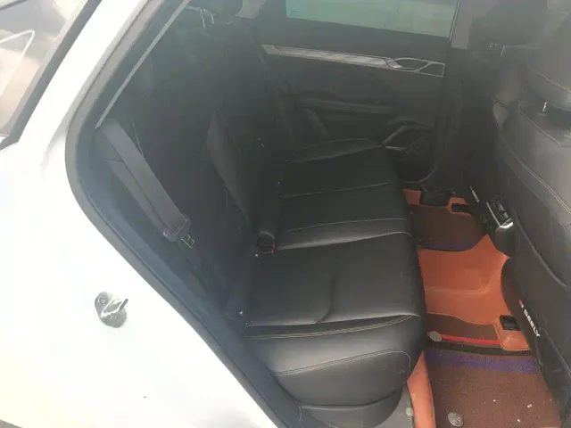 Geely Emgrand L — Фото автомобиля 12