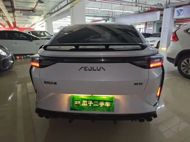 Dongfeng Yixuan — Фото автомобиля 5