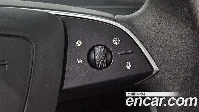 Tesla Model 3 — Фото автомобиля 7