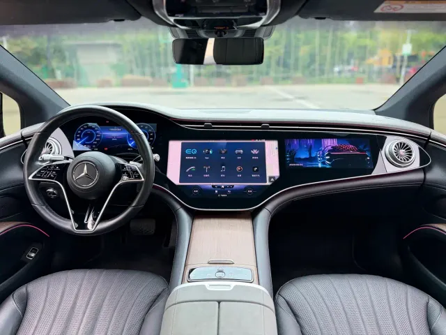 Mercedes-Benz EQS — Фото автомобиля 11