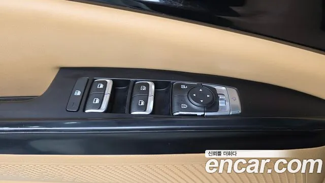 Kia Carnival Generation 4 — Фото автомобиля 17