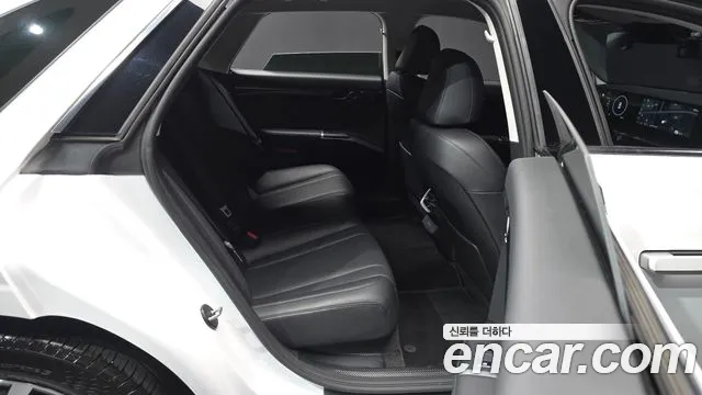 Hyundai Grandeur GN7 — Фото автомобиля 18