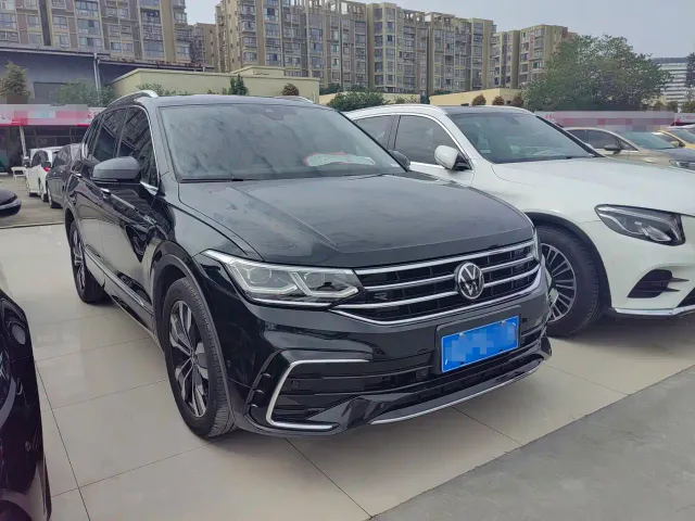 Volkswagen Tiguan L — Фото автомобиля 3