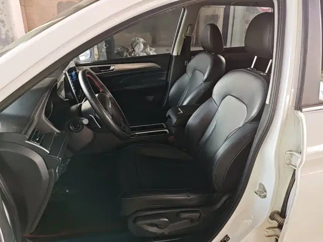 Haval M6 — Фото автомобиля 14