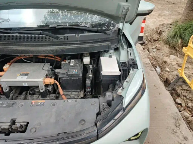 Geely Geometry E Firefly — Фото автомобиля 19