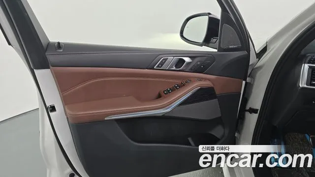 BMW X5 xDrive 40i M Sport — Фото автомобиля 24