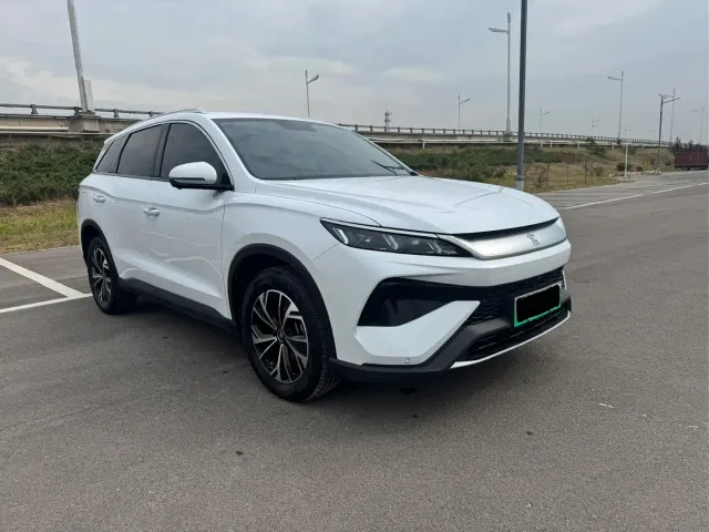 BYD Song Pro — Фото автомобиля 3