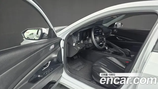Hyundai AVANTE Avante (CN7) — Фото автомобиля 10