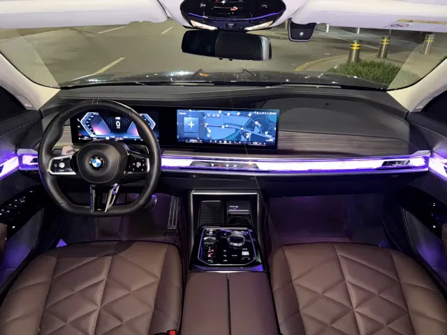 BMW 7 Series — Фото автомобиля 6