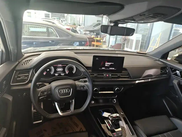 Audi Q5L — Фото автомобиля 3