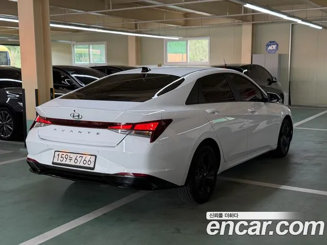 Hyundai Avante CN7 — Фото автомобиля 2