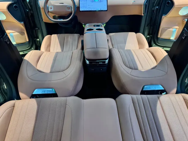 Changan Qiyuan E07 — Фото автомобиля 30