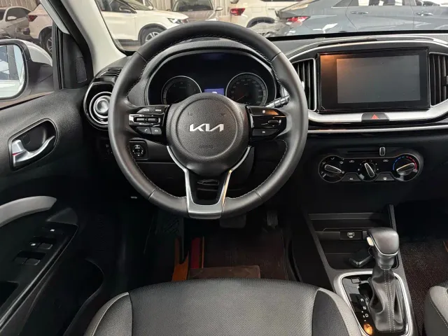 Kia KX1 — Фото автомобиля 6