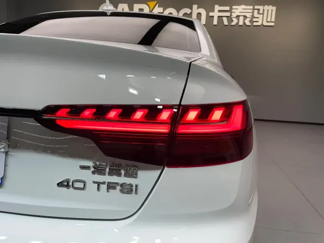 Audi A4L — Фото автомобиля 12