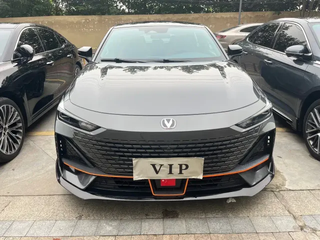 Changan UNI-V — Фото автомобиля 2