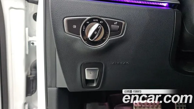 Mercedes-Benz E-Class — Фото автомобиля 27