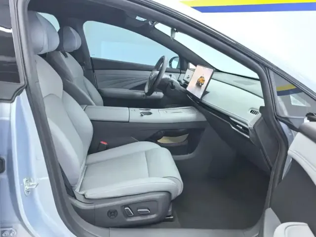 Nissan N7 — Фото автомобиля 8