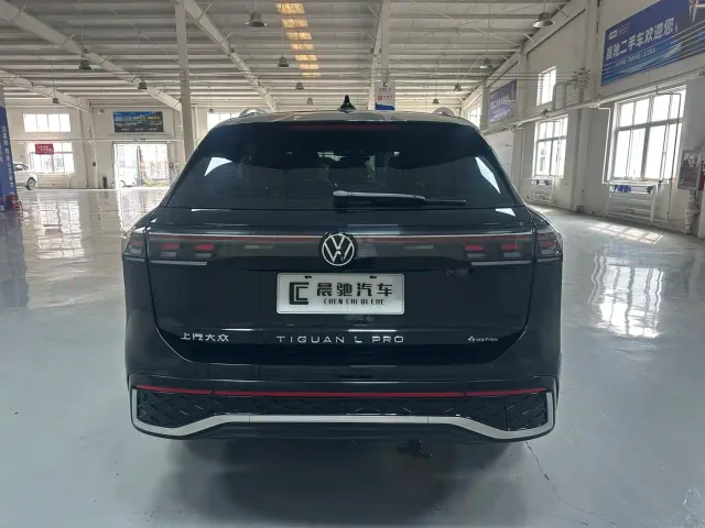 Volkswagen Tiguan L — Фото автомобиля 5