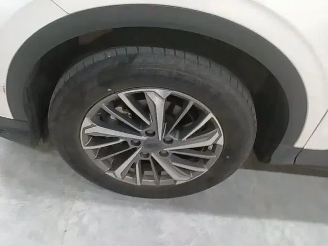 Geely Binyue — Фото автомобиля 22
