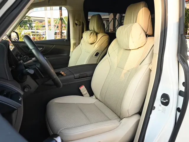 Toyota Alphard — Фото автомобиля 8
