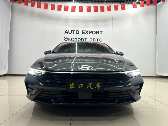 Hyundai Elantra — Фото автомобиля 2