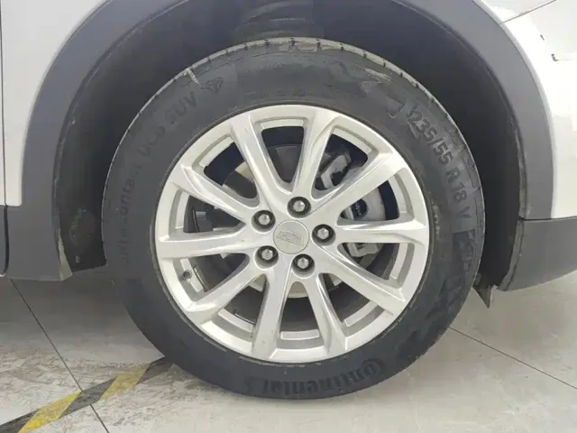 Cadillac XT4 — Фото автомобиля 6