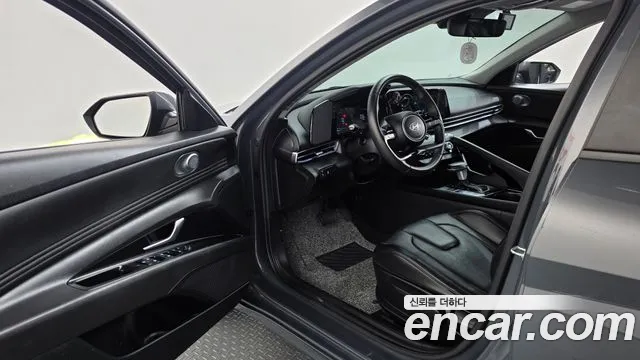 Hyundai Avante — Фото автомобиля 15