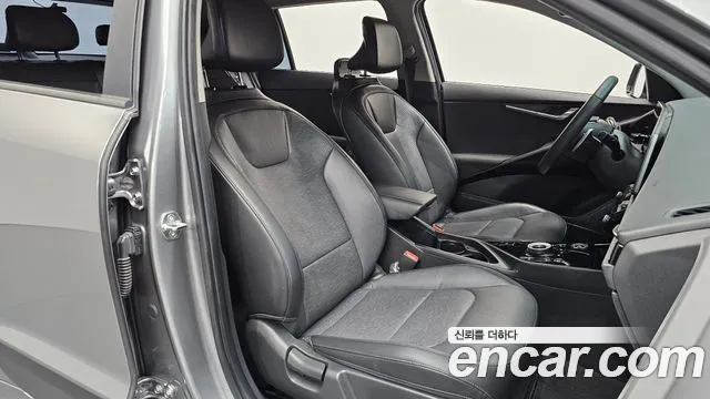 Kia Niro Niro (New) — Фото автомобиля 16