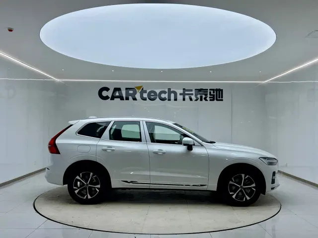 Volvo XC60 — Фото автомобиля 6