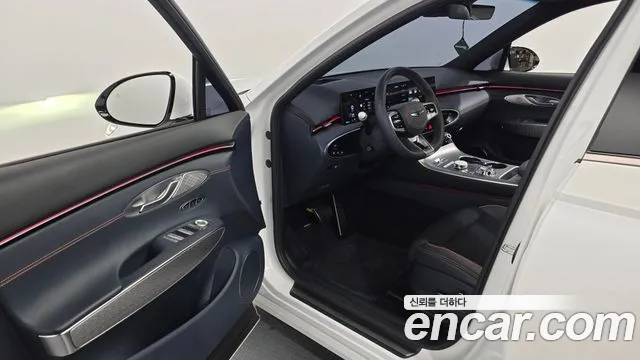 Genesis GV70 2.5T Бензин AWD — Фото автомобиля 8