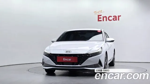Hyundai AVANTE — Фото автомобиля 3