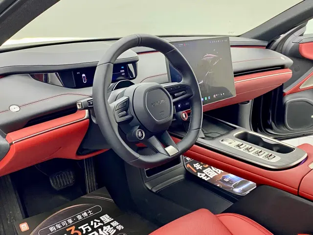 Xiaomi SU7 — Фото автомобиля 8