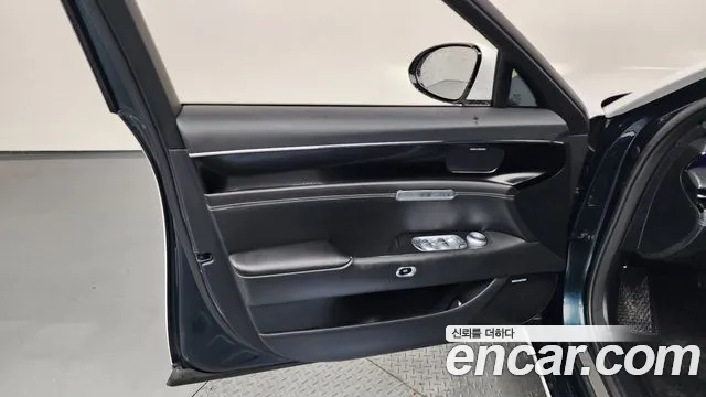 Genesis G90 Бензин 3.5 турбо AWD — Фото автомобиля 20