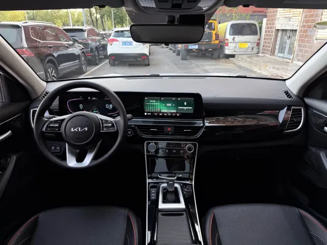 Kia Seltos — Фото автомобиля 15