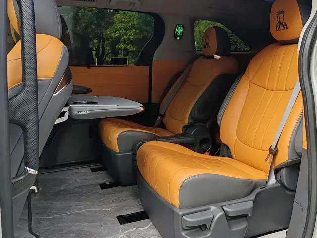 Toyota Granvia — Фото автомобиля 8